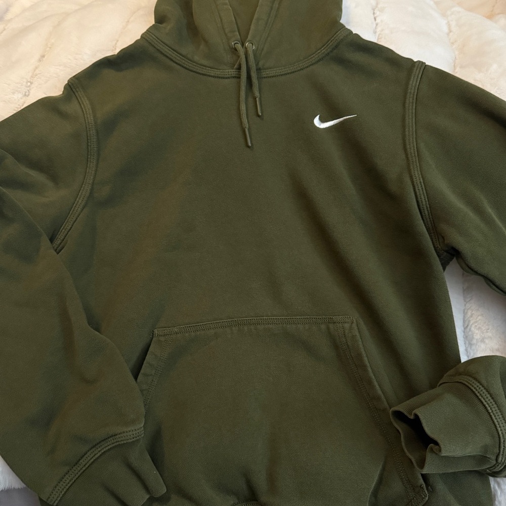 Nike Men's Forest Green Pullover Hoodie